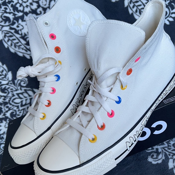 Converse Chuck Taylor All Star Hi Egret/Hyper Pink/Black MEN`S - Picture 7 of 16